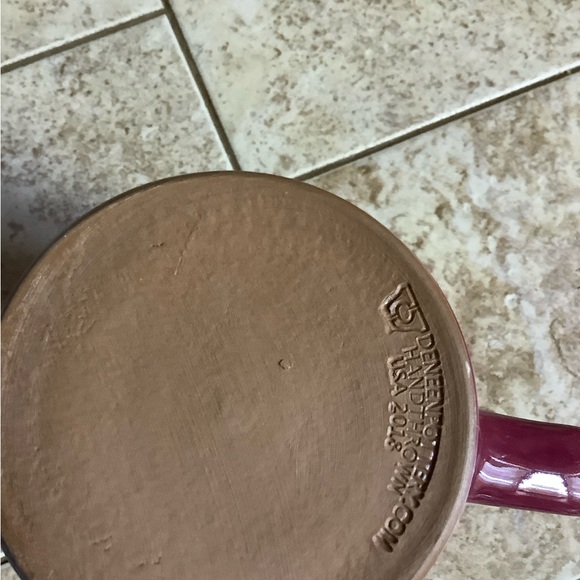 Deneen Pottery Burgundy with Blue Drip Retro Logo Mug - Picture 2 of 2